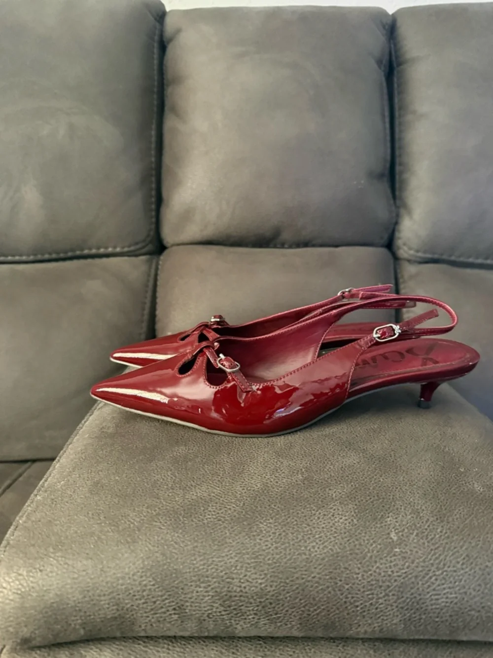 Sam Edelman Burgundy Patent Slingback Kitten Heel Pointed Toe Heels - Picture 6 of 7